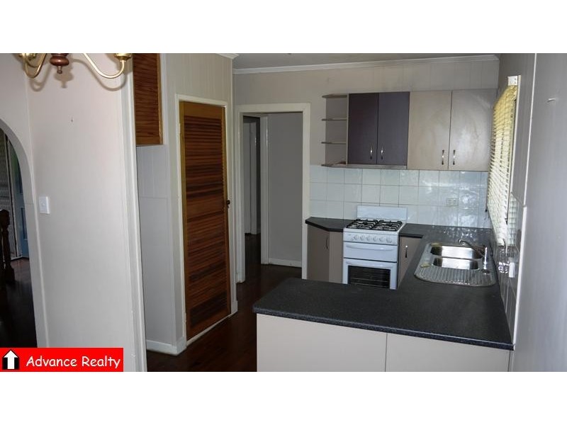 10 Gordon Rd, Ferny Hills QLD 4055