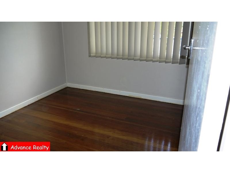 10 Gordon Rd, Ferny Hills QLD 4055