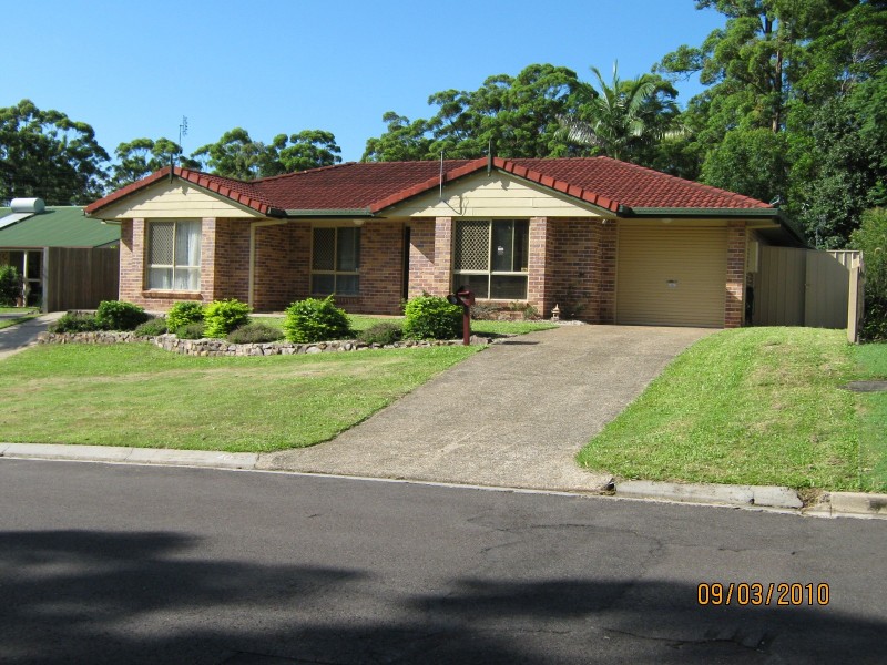 40 Spring Myrtle Ave, Nambour QLD 4560