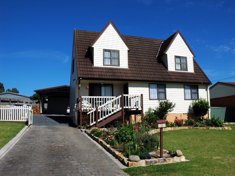 11 West Street, Eden NSW 2551