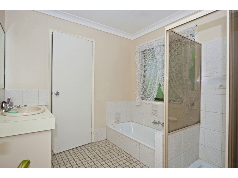 Yatala QLD 4207