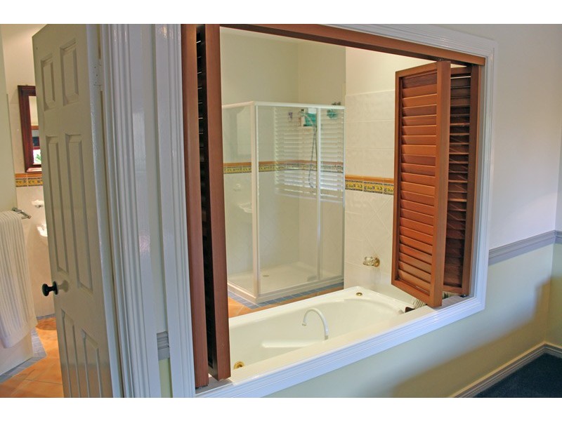 8 Anna Close, Tanawha QLD 4556