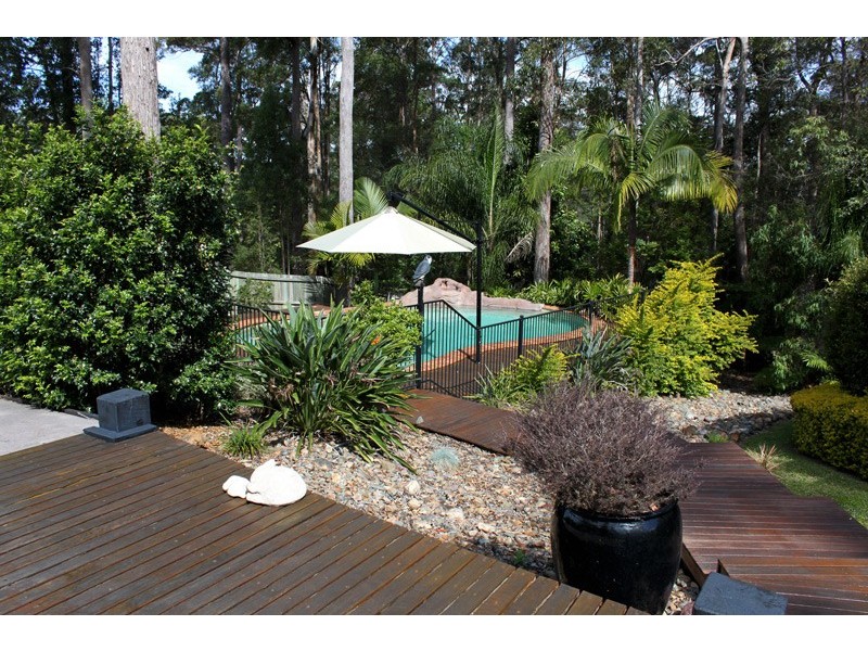 8 Anna Close, Tanawha QLD 4556