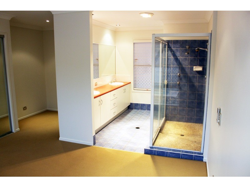 24 Fitzwilliam Dr, Sippy Downs QLD 4556