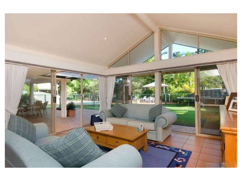 4 Moana Court, Mountain Creek QLD 4557