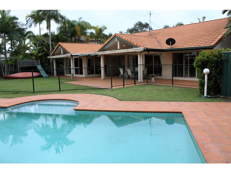 4 Moana Court, Mountain Creek QLD 4557