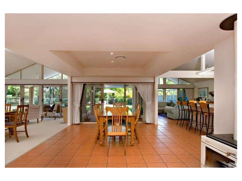 4 Moana Court, Mountain Creek QLD 4557