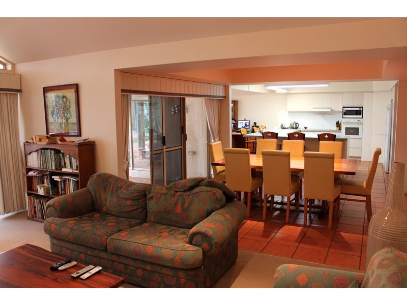 4 Moana Court, Mountain Creek QLD 4557