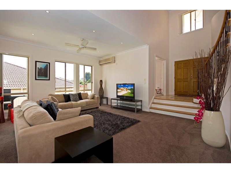 102 Christina Ryan Way, Arundel QLD 4214