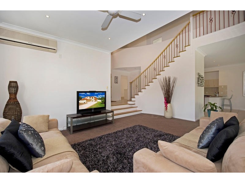 102 Christina Ryan Way, Arundel QLD 4214