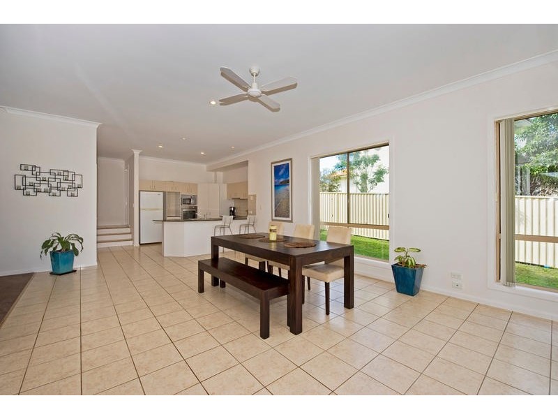 102 Christina Ryan Way, Arundel QLD 4214