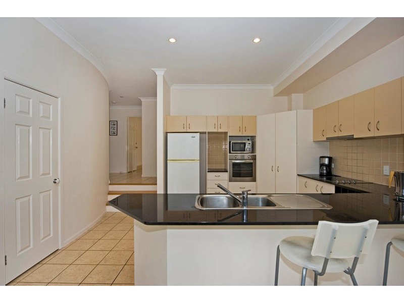 102 Christina Ryan Way, Arundel QLD 4214