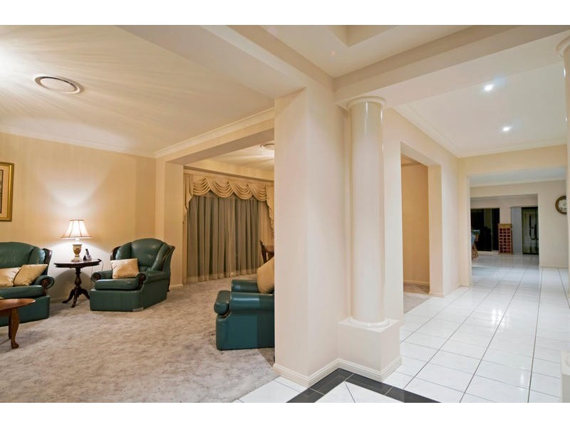 5 Burley Griffin Drive, Maudsland QLD 4210