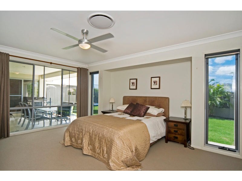 6 Oceanis Drive, Oxenford QLD 4210