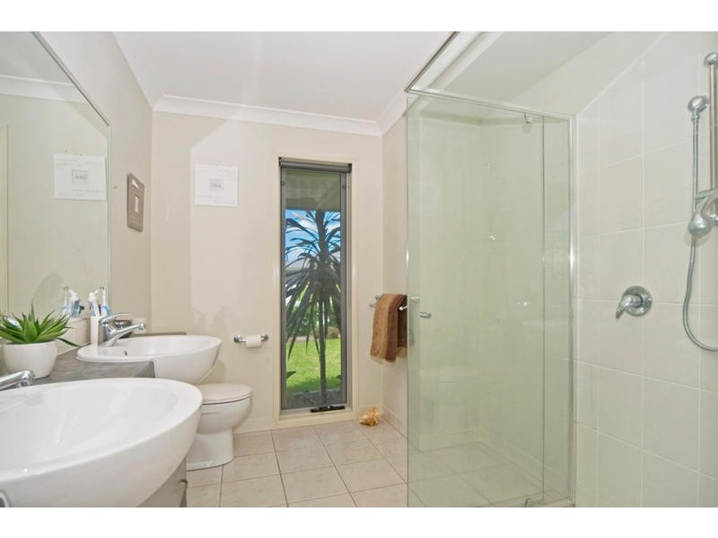 6 Oceanis Drive, Oxenford QLD 4210