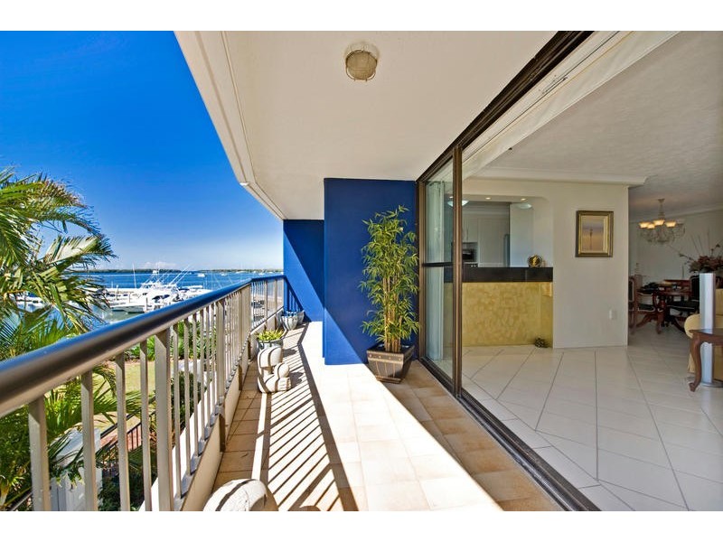 5/17 Bayview Street, Runaway Bay QLD 4216