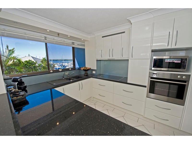 5/17 Bayview Street, Runaway Bay QLD 4216