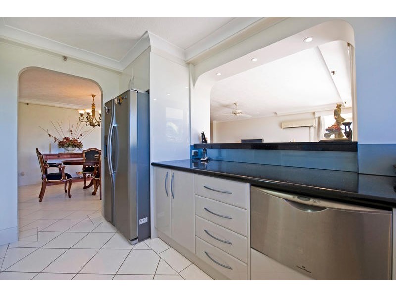 5/17 Bayview Street, Runaway Bay QLD 4216