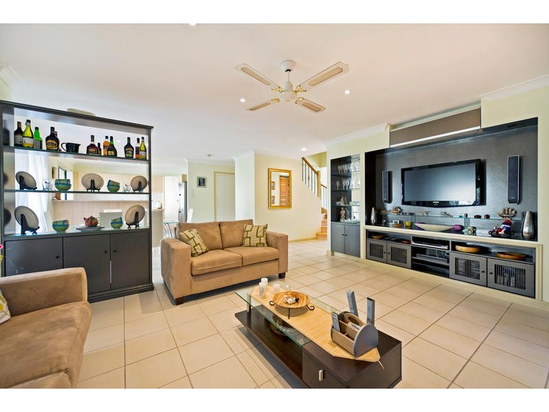 103 Christina Ryan Way, Arundel QLD 4214