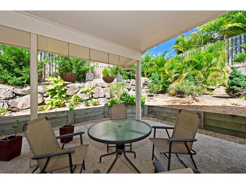 8 Carmarthen Ccrt, Pacific Pines QLD 4211