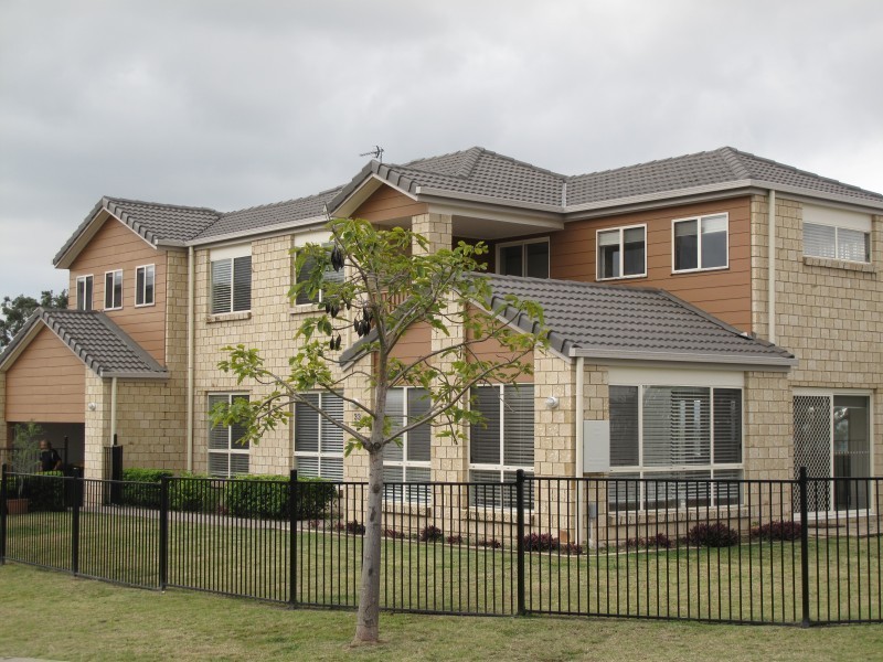 33 Tara Vista Blvd, Highland Park QLD 4211