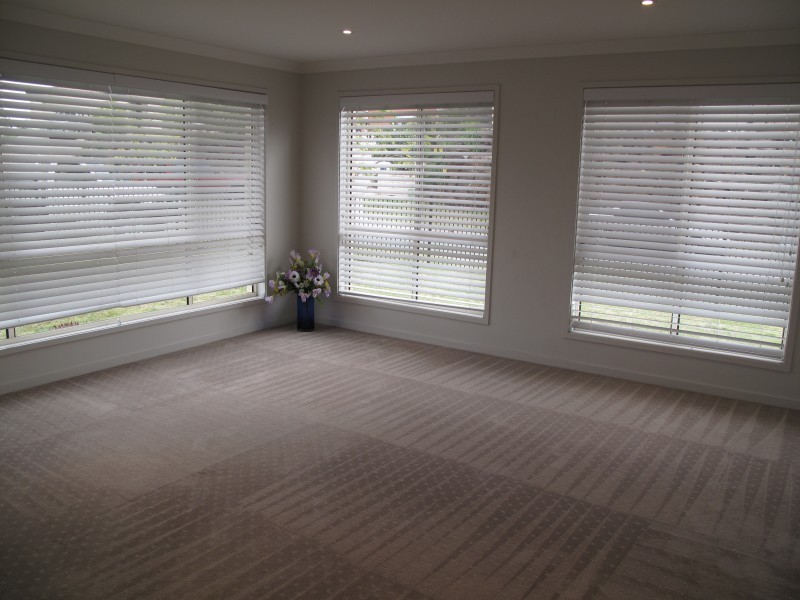 33 Tara Vista Blvd, Highland Park QLD 4211