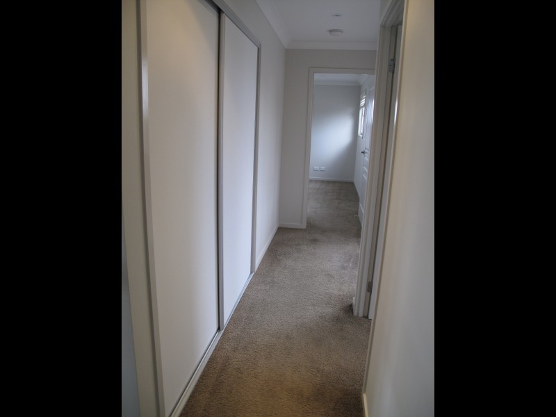 33 Tara Vista Blvd, Highland Park QLD 4211