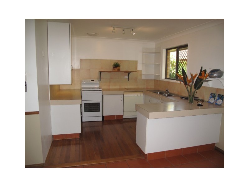 2/7 Shrike Court, Burleigh Waters QLD 4220