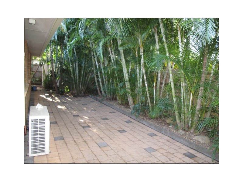 2/7 Shrike Court, Burleigh Waters QLD 4220