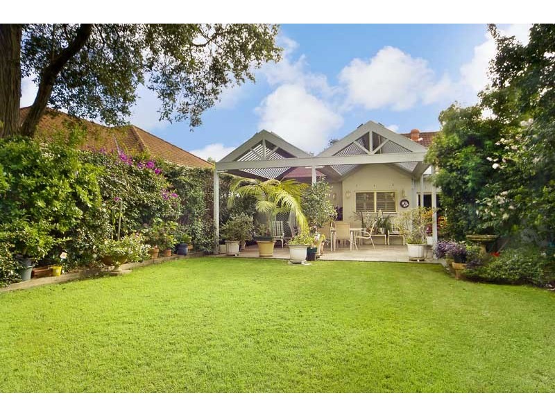 10 Stanley close, St Ives NSW 2075