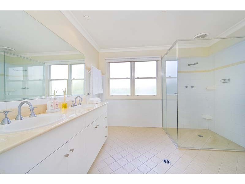 5 Preston Place, Roseville NSW 2069