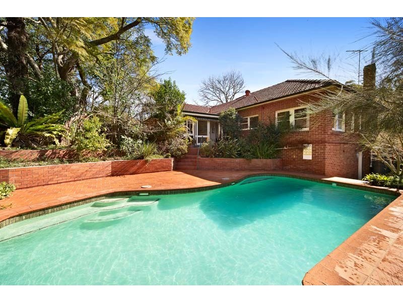 1 Carnarvon Road, Roseville NSW 2069