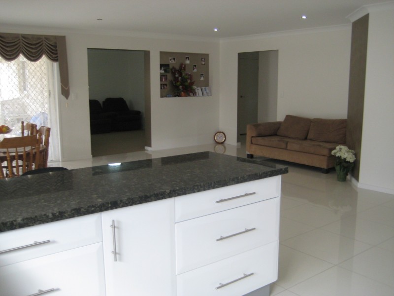 8 Felix, Crestmead QLD 4132