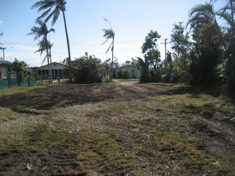 15 Winter Street, Cardwell QLD 4849