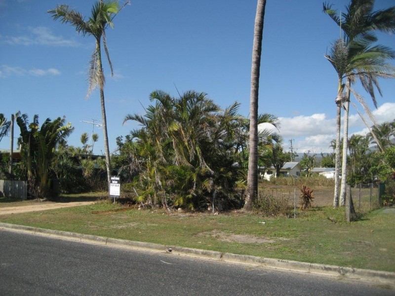 15 Winter Street, Cardwell QLD 4849