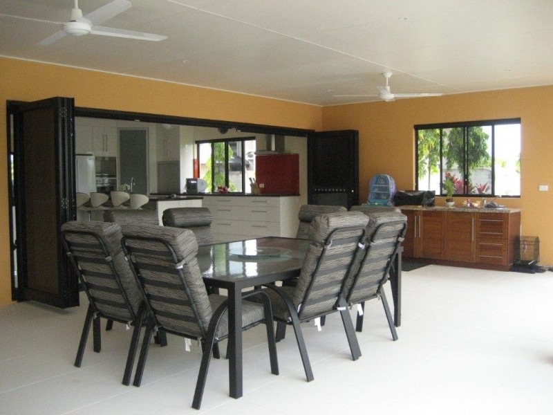 18 Royal Palm Avenue, Cardwell QLD 4849
