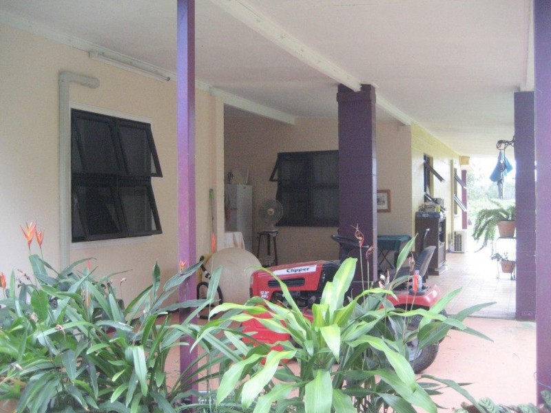 90 Bluff Road, Cardwell QLD 4849