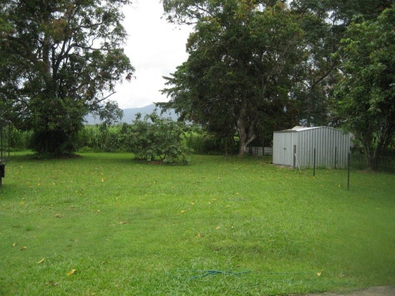 35 Kennedy Creek Rd, Cardwell QLD 4849