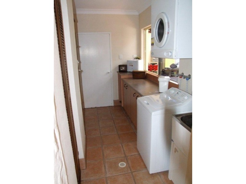5 Marine Parade, Cardwell QLD 4849