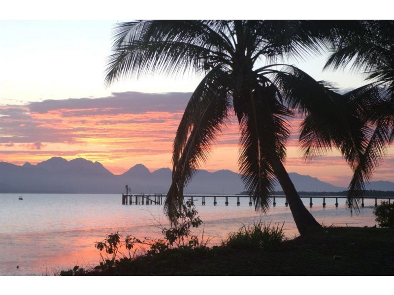 5 Marine Parade, Cardwell QLD 4849