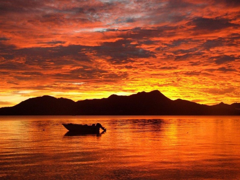 5 Marine Parade, Cardwell QLD 4849