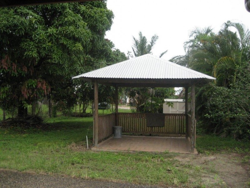 54 Bowen Street, Cardwell QLD 4849