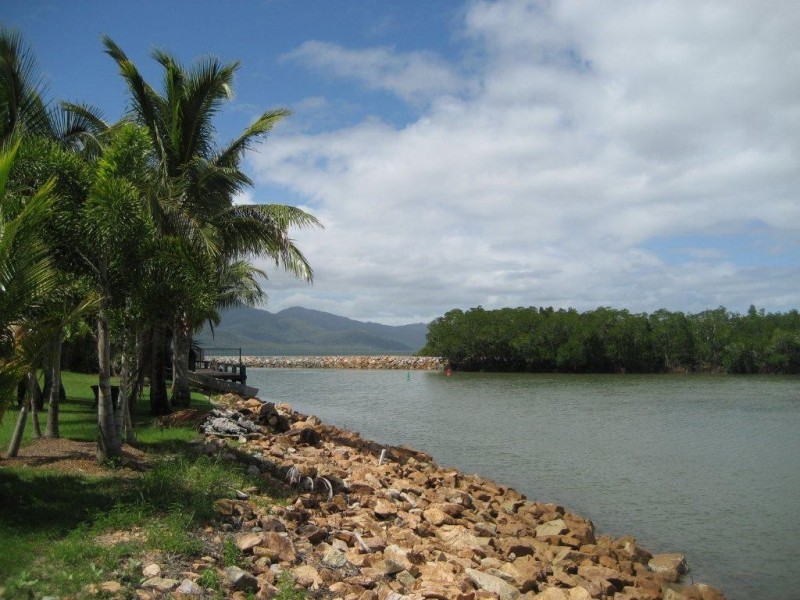 106 Keith Williams Drive, Cardwell QLD 4849