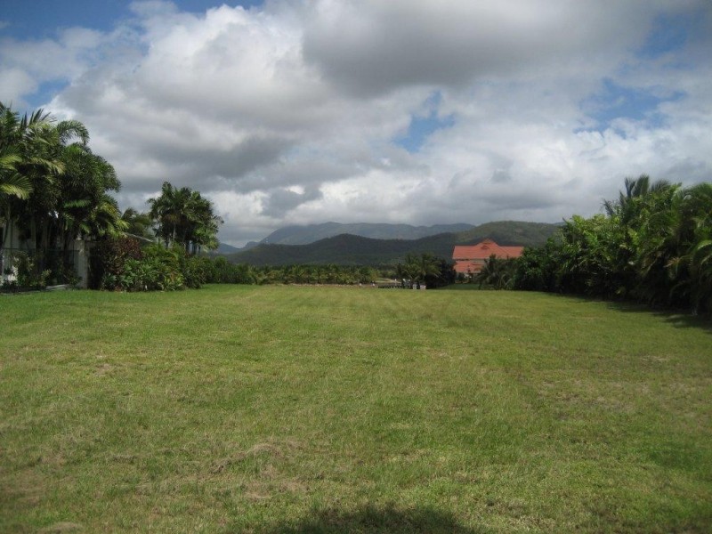 106 Keith Williams Drive, Cardwell QLD 4849
