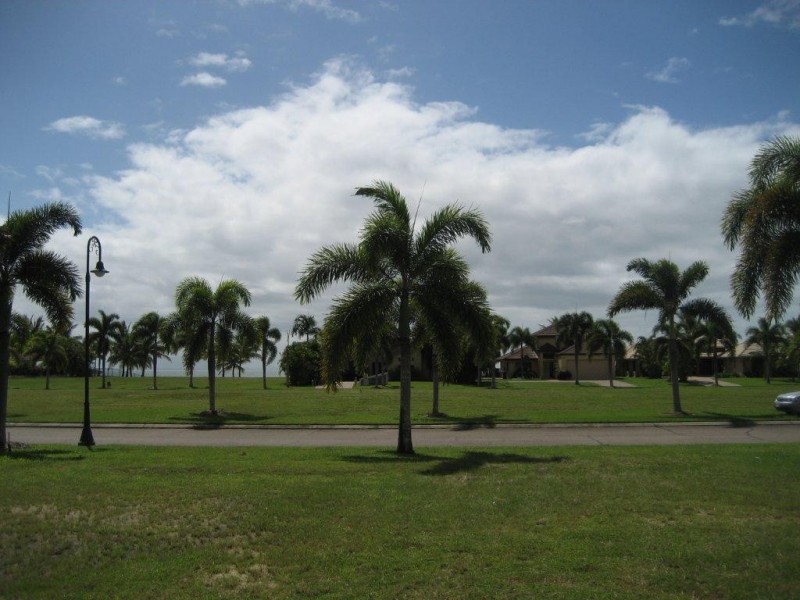 106 Keith Williams Drive, Cardwell QLD 4849
