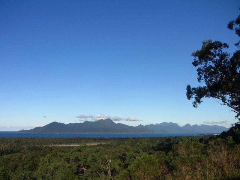 119 Ellerbeck Road, Cardwell QLD 4849