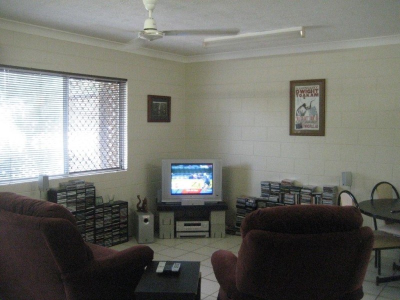 1/231 Victoria Street, Cardwell QLD 4849