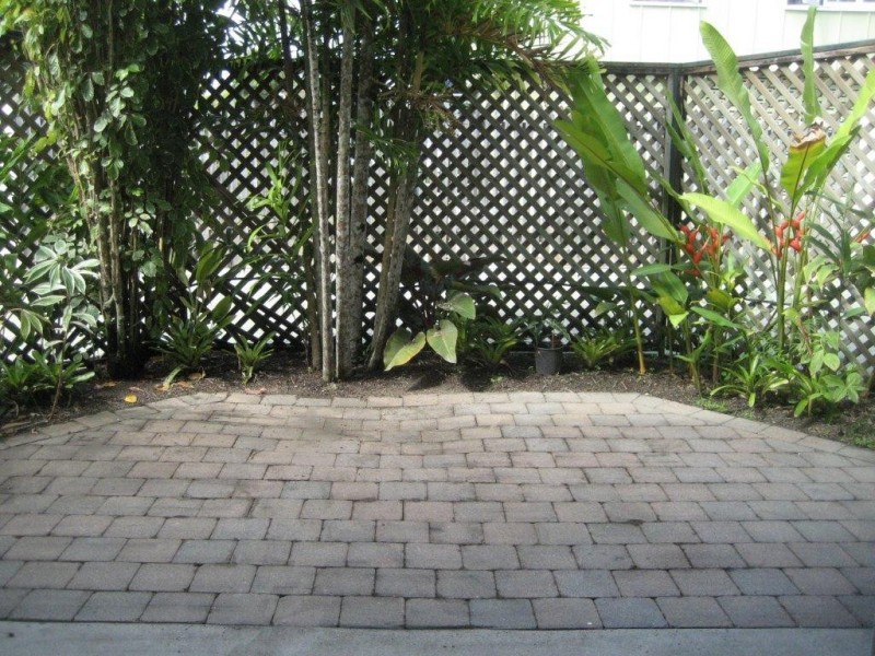 1/231 Victoria Street, Cardwell QLD 4849