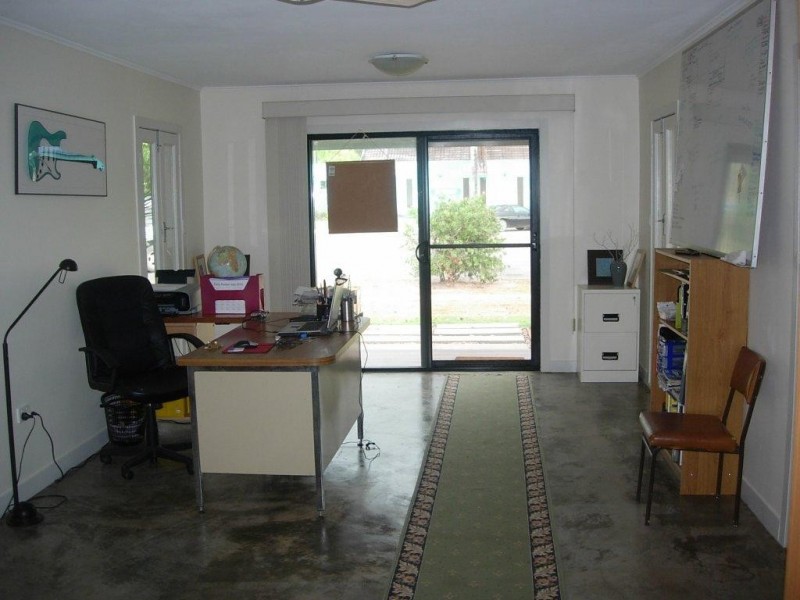 206 Victoria Street, Cardwell QLD 4849