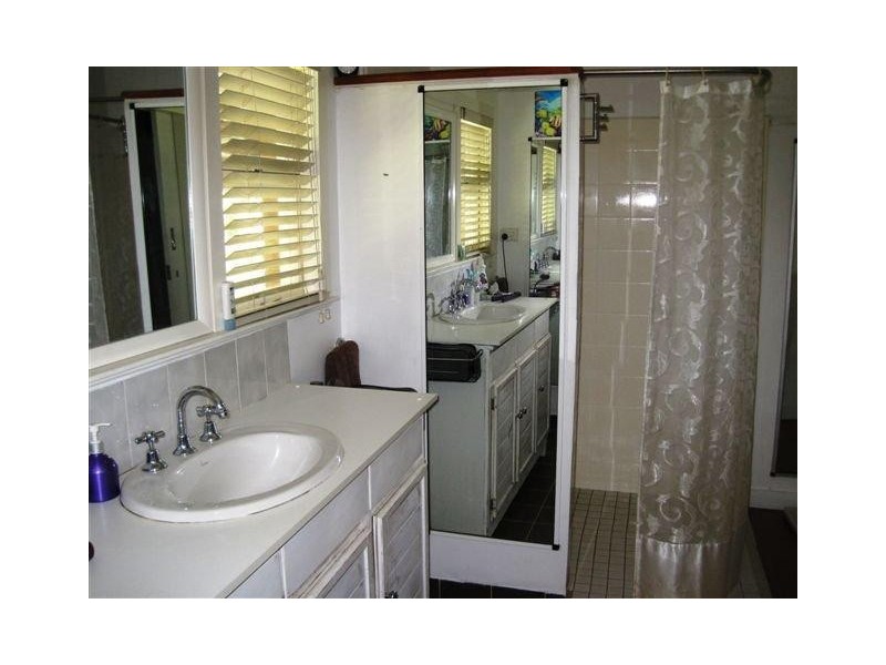 206 Victoria Street, Cardwell QLD 4849